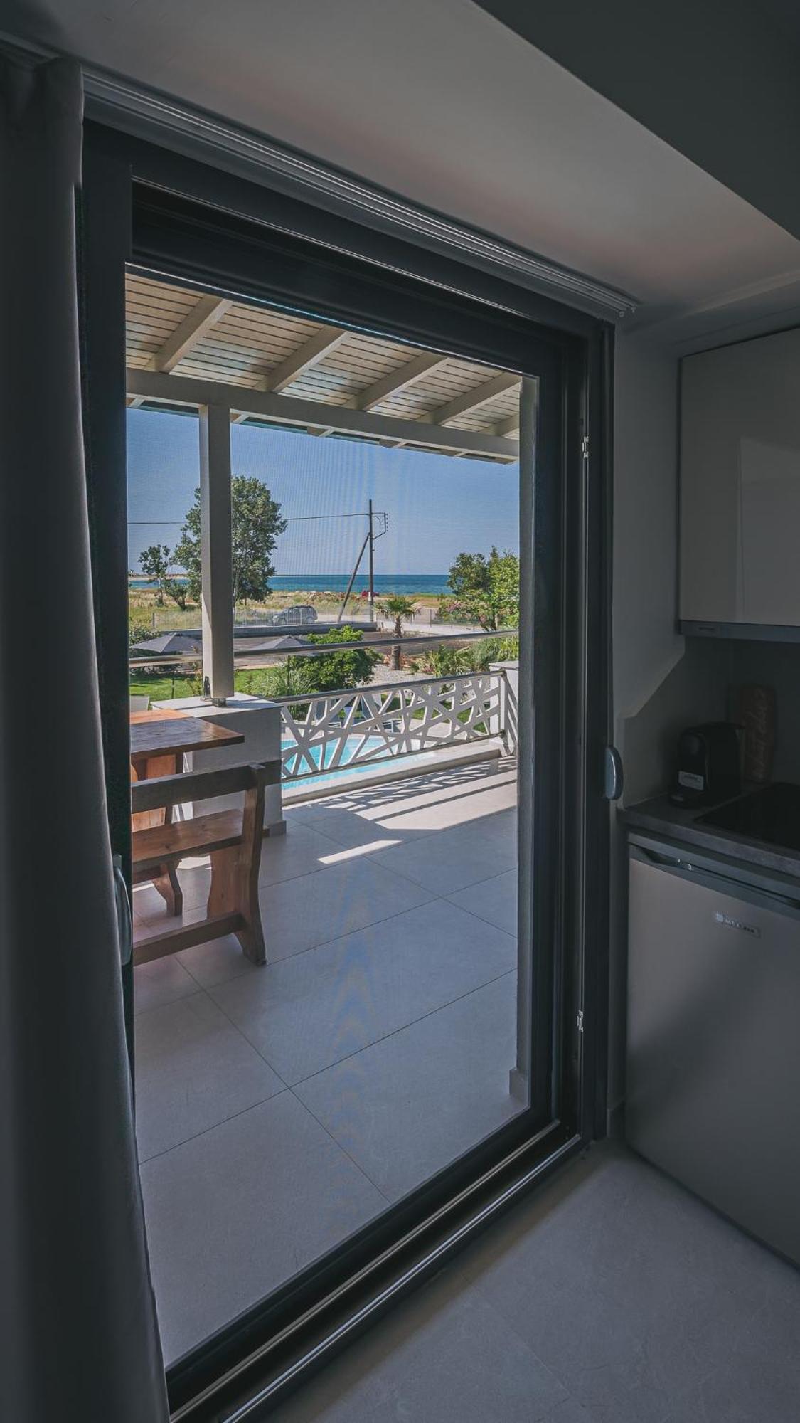 Electra Beachfront Suites, Nea Irakleia المظهر الخارجي الصورة